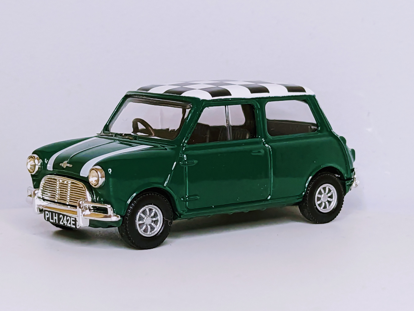 Corgi Vanguards 1/43 Diecast Car Scale Model - VA02511 - Mini Cooper S - Green