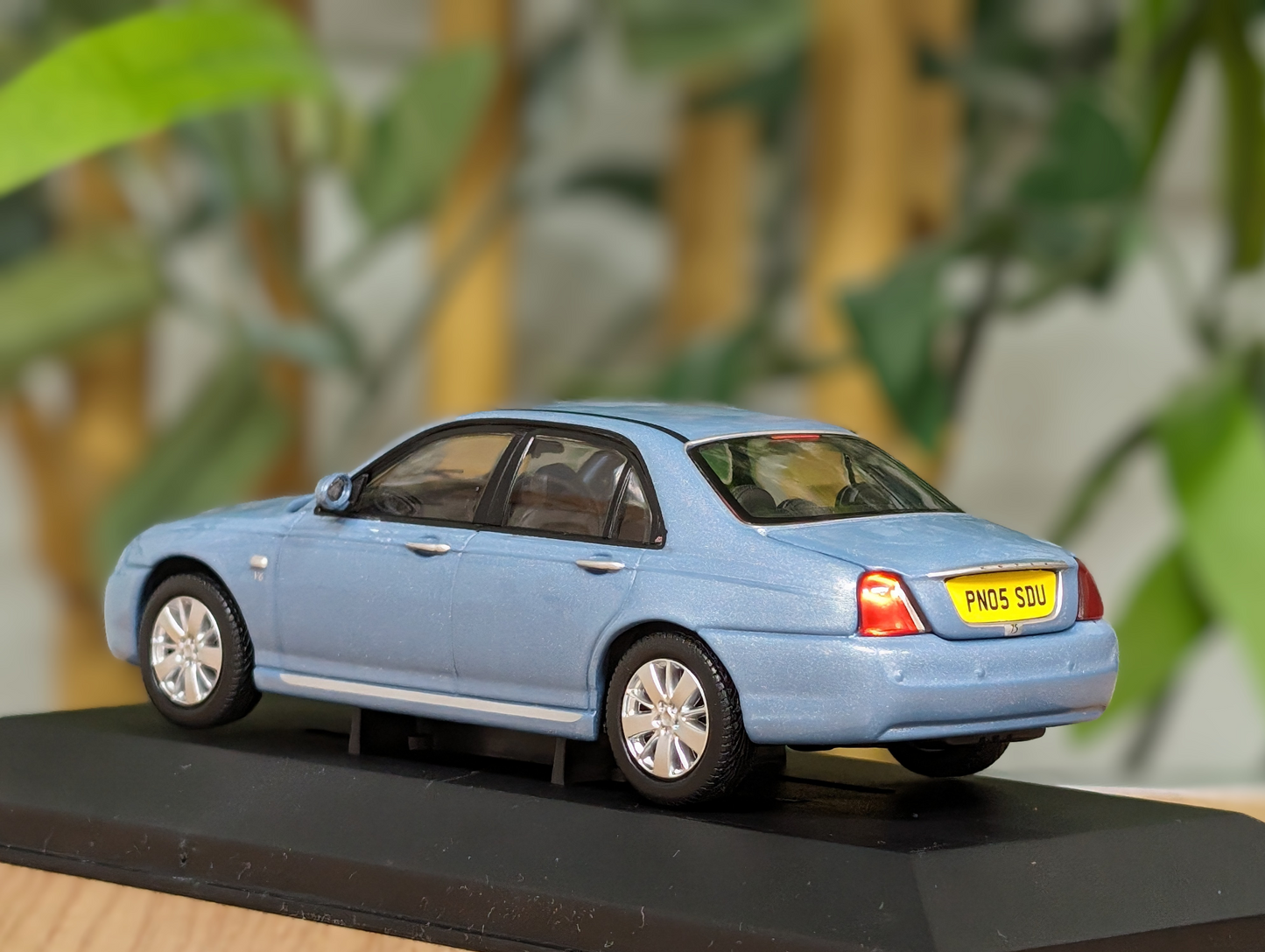 Corgi Vanguards Rover 75 MK2 in Ski Blue - VA09206 - 1/43 Diecast Car Scale Model