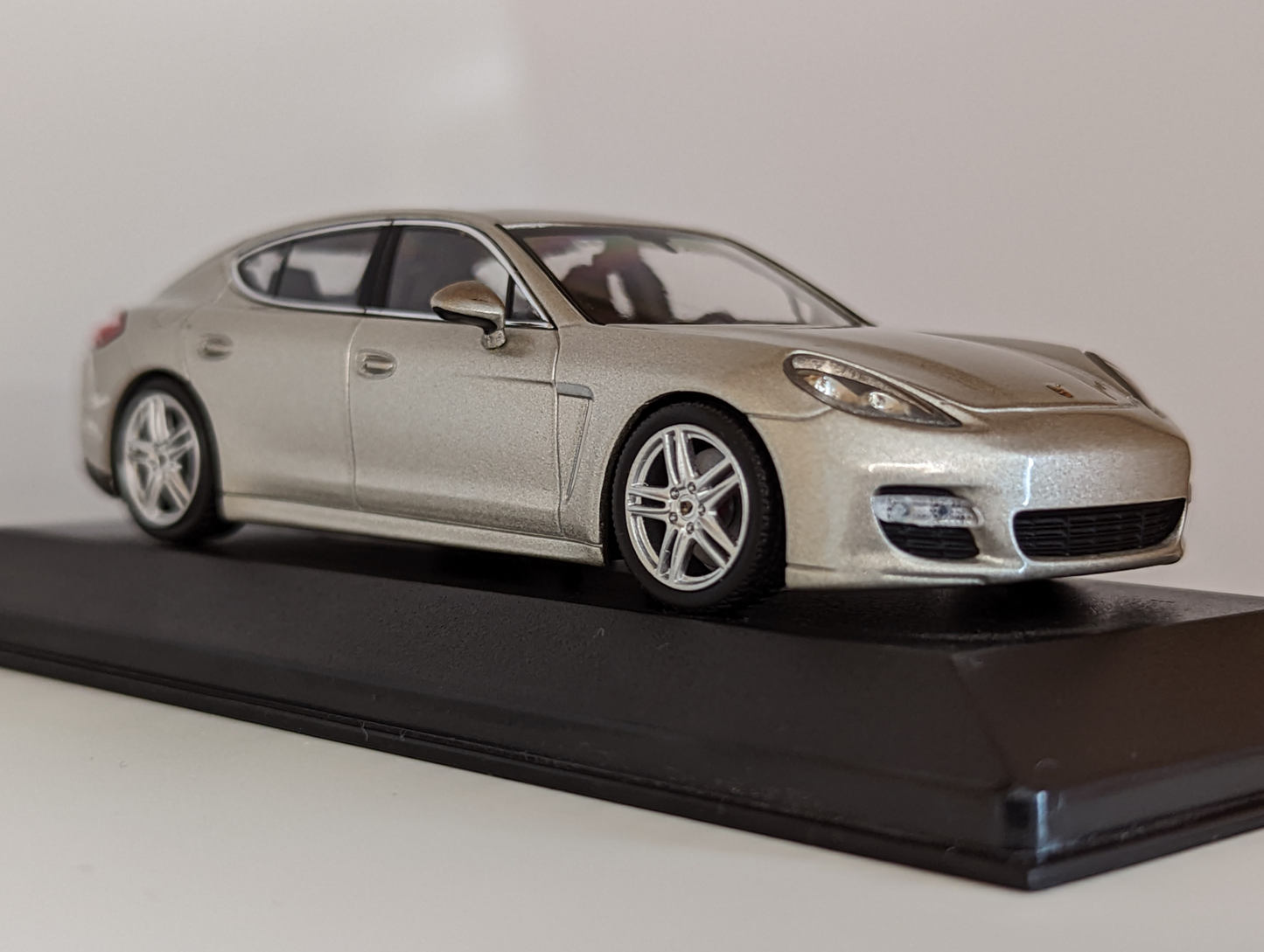 Minichamps Dealer Porsche Panamera - Metallic Silver - 1/43 Diecast Car Scale Model